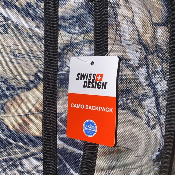 ❌SOLD Swiss Design Camo Backpack - Picture 7 of 10